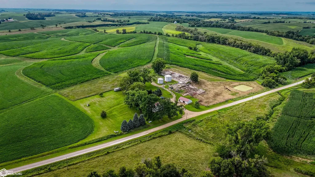 2724 102nd Avenue Wheatland IA 52777