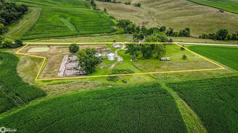 2724 102nd Avenue Wheatland IA 52777