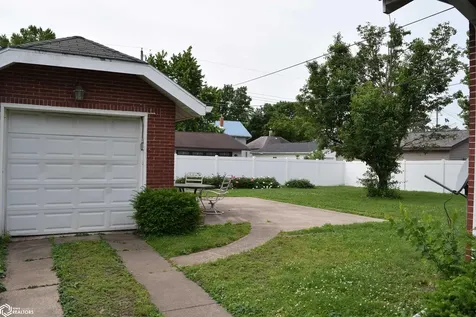 2016 Avenue H Fort Madison IA 52627