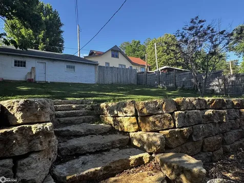 631 Avenue D Fort Madison IA 52627