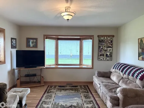 12181 Arapaho Drive Moravia IA 52571