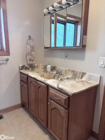 12181 Arapaho Drive Moravia IA 52571