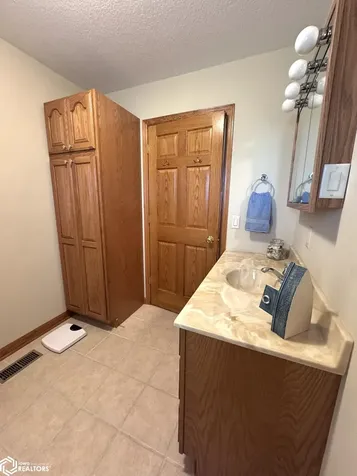 12181 Arapaho Drive Moravia IA 52571