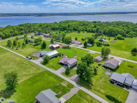 12181 Arapaho Drive Moravia IA 52571