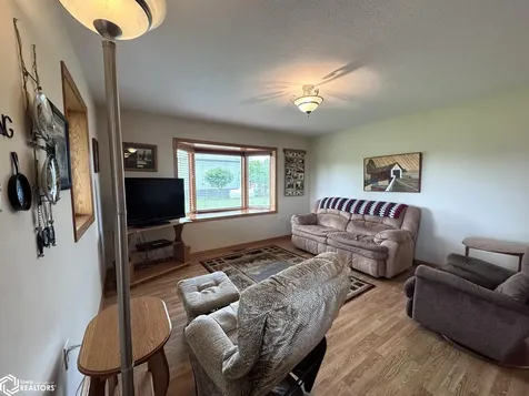 12181 Arapaho Drive Moravia IA 52571