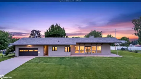 103 Crestview Drive Marshalltown IA 50158