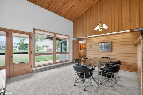 103 Crestview Drive Marshalltown IA 50158