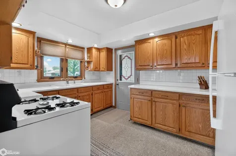 103 Crestview Drive Marshalltown IA 50158