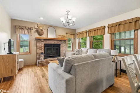 5515 Ferres Lane Burlington IA 52601
