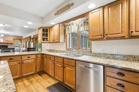 5515 Ferres Lane Burlington IA 52601