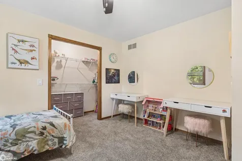 5515 Ferres Lane Burlington IA 52601