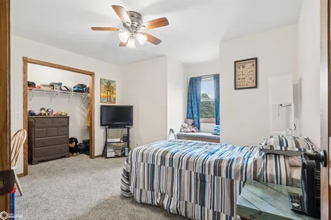 5515 Ferres Lane Burlington IA 52601