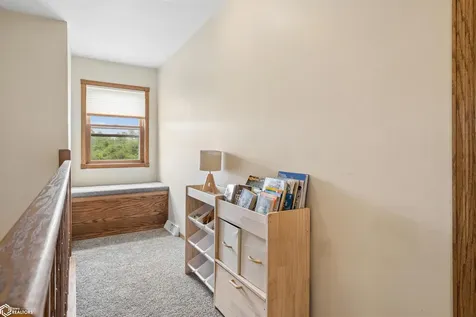 5515 Ferres Lane Burlington IA 52601