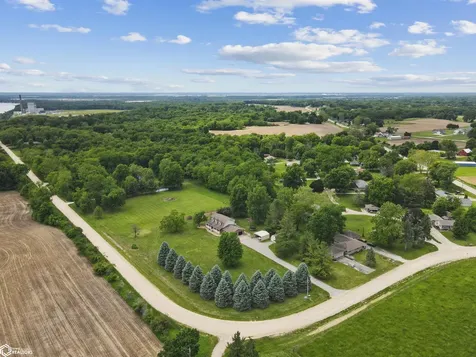 5515 Ferres Lane Burlington IA 52601