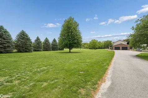 5515 Ferres Lane Burlington IA 52601