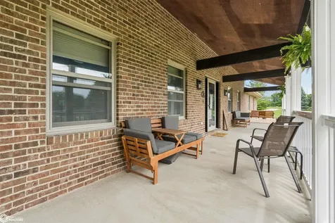 5515 Ferres Lane Burlington IA 52601