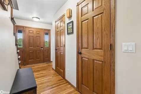 5515 Ferres Lane Burlington IA 52601