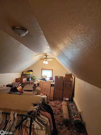 203 S Wooster Algona IA 50511
