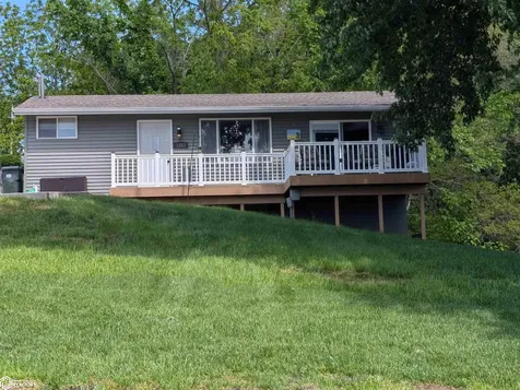 1363 Wilson Avenue Brooklyn IA 52211