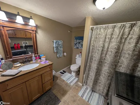 1363 Wilson Avenue Brooklyn IA 52211