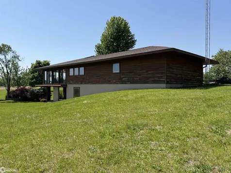 2541 290th Street Montrose IA 52639
