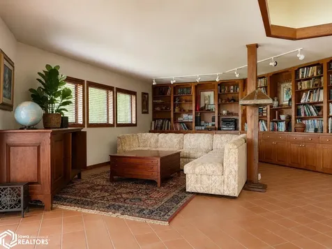 2541 290th Street Montrose IA 52639