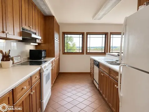 2541 290th Street Montrose IA 52639