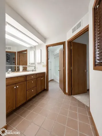 2541 290th Street Montrose IA 52639