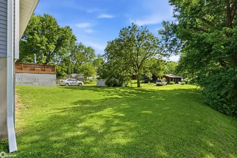 804 Argyle Court Burlington IA 52601