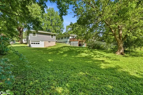 804 Argyle Court Burlington IA 52601