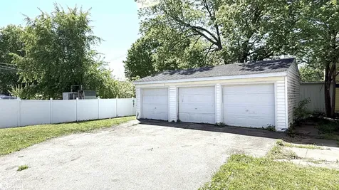 321 3rd Street NW Mason City IA 50401