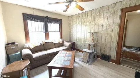 321 3rd Street NW Mason City IA 50401