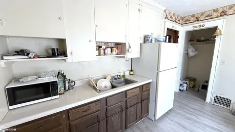321 3rd Street NW Mason City IA 50401