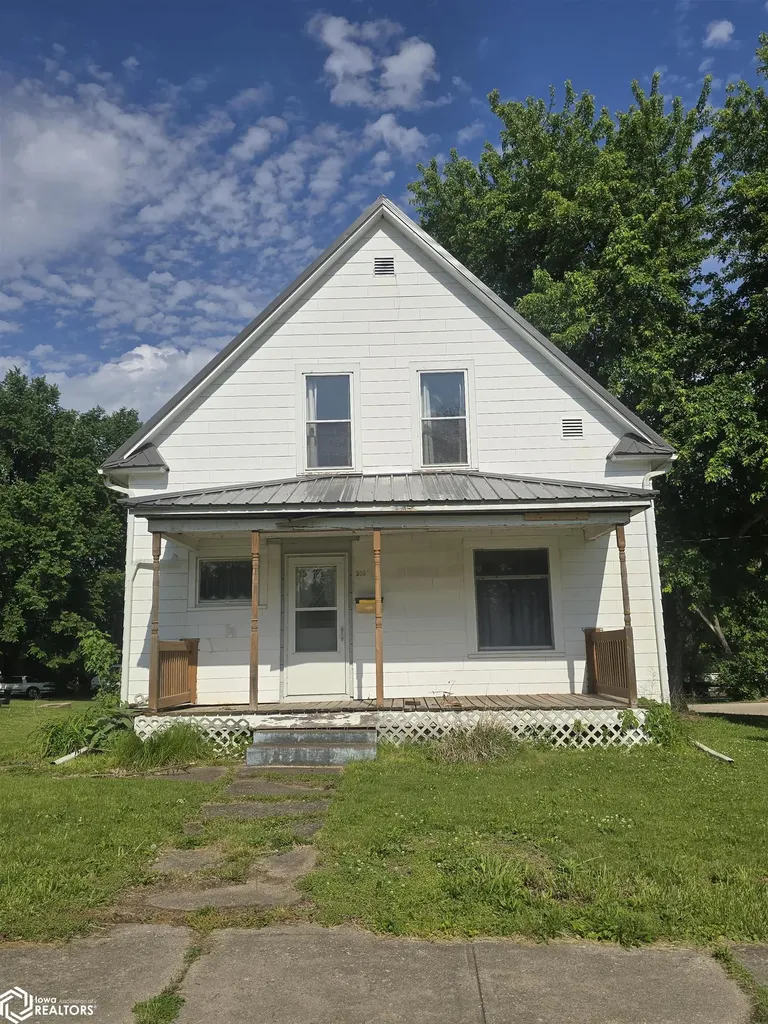 302 N Van Buren Avenue Ottumwa IA 52501