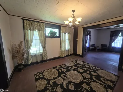 302 N Van Buren Avenue Ottumwa IA 52501