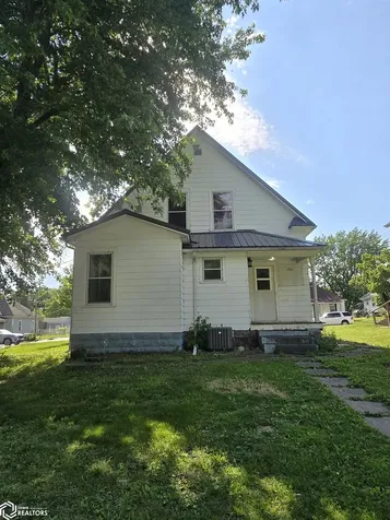 302 N Van Buren Avenue Ottumwa IA 52501
