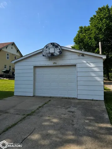 302 N Van Buren Avenue Ottumwa IA 52501