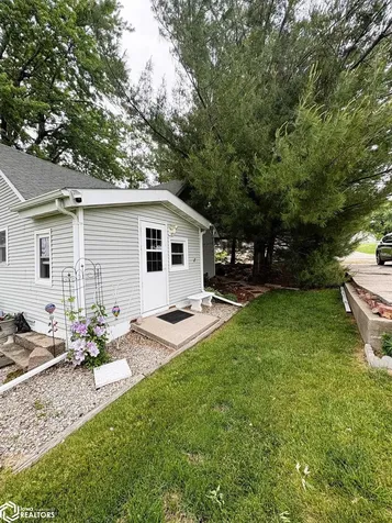 703 E Main Street Brooklyn IA 52211
