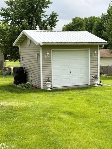703 E Main Street Brooklyn IA 52211
