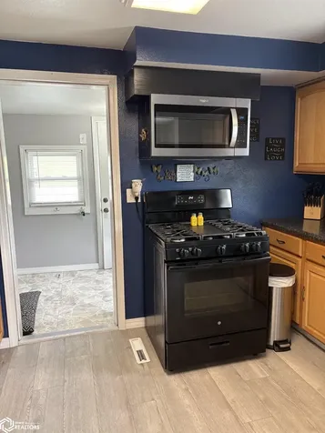 703 E Main Street Brooklyn IA 52211