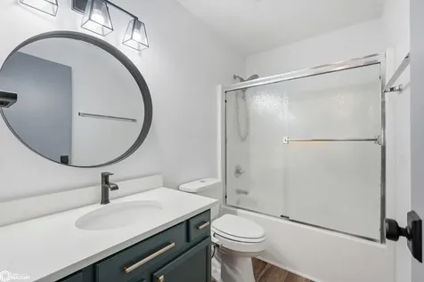 1079 74th Street NE Cedar Rapids IA 52402