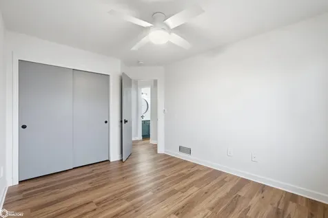 1079 74th Street NE Cedar Rapids IA 52402