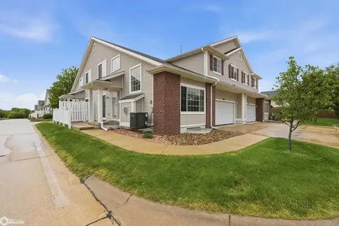 1079 74th Street NE Cedar Rapids IA 52402