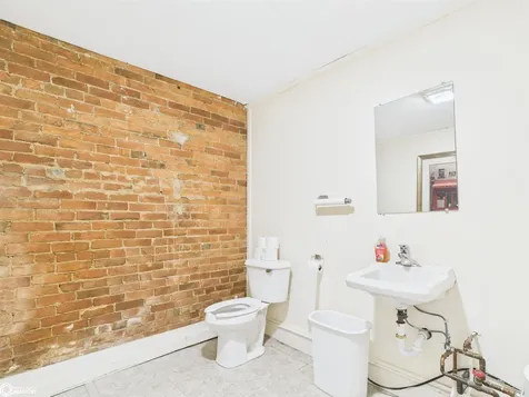 809 G Avenue Fort Madison IA 52627