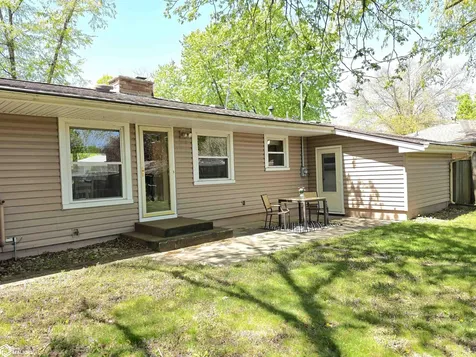 1748 Hillcrest Drive Mason City IA 50401