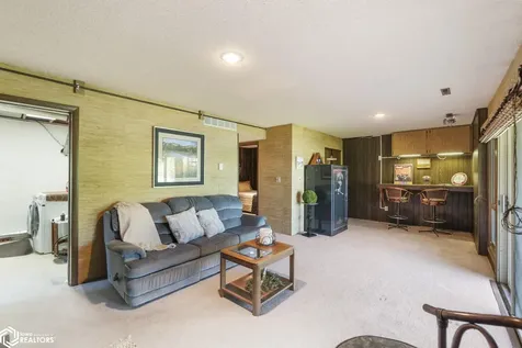 1814 Springview Drive Mason City IA 50401