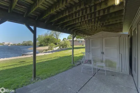 1814 Springview Drive Mason City IA 50401