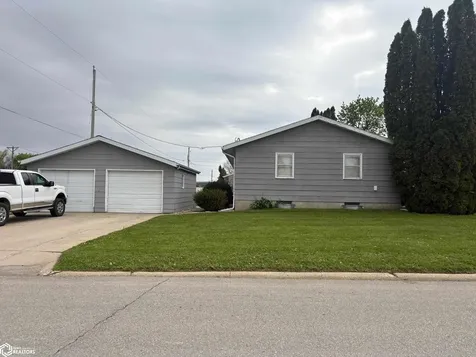 2514-2516 Sunset Drive Iowa Falls IA 50126