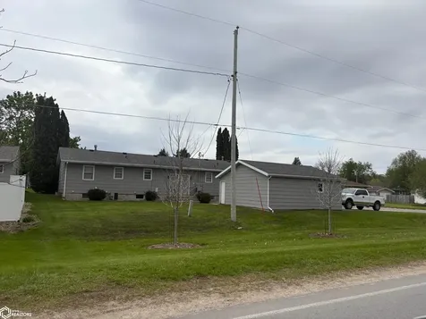 2514-2516 Sunset Drive Iowa Falls IA 50126