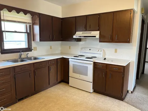 2514-2516 Sunset Drive Iowa Falls IA 50126
